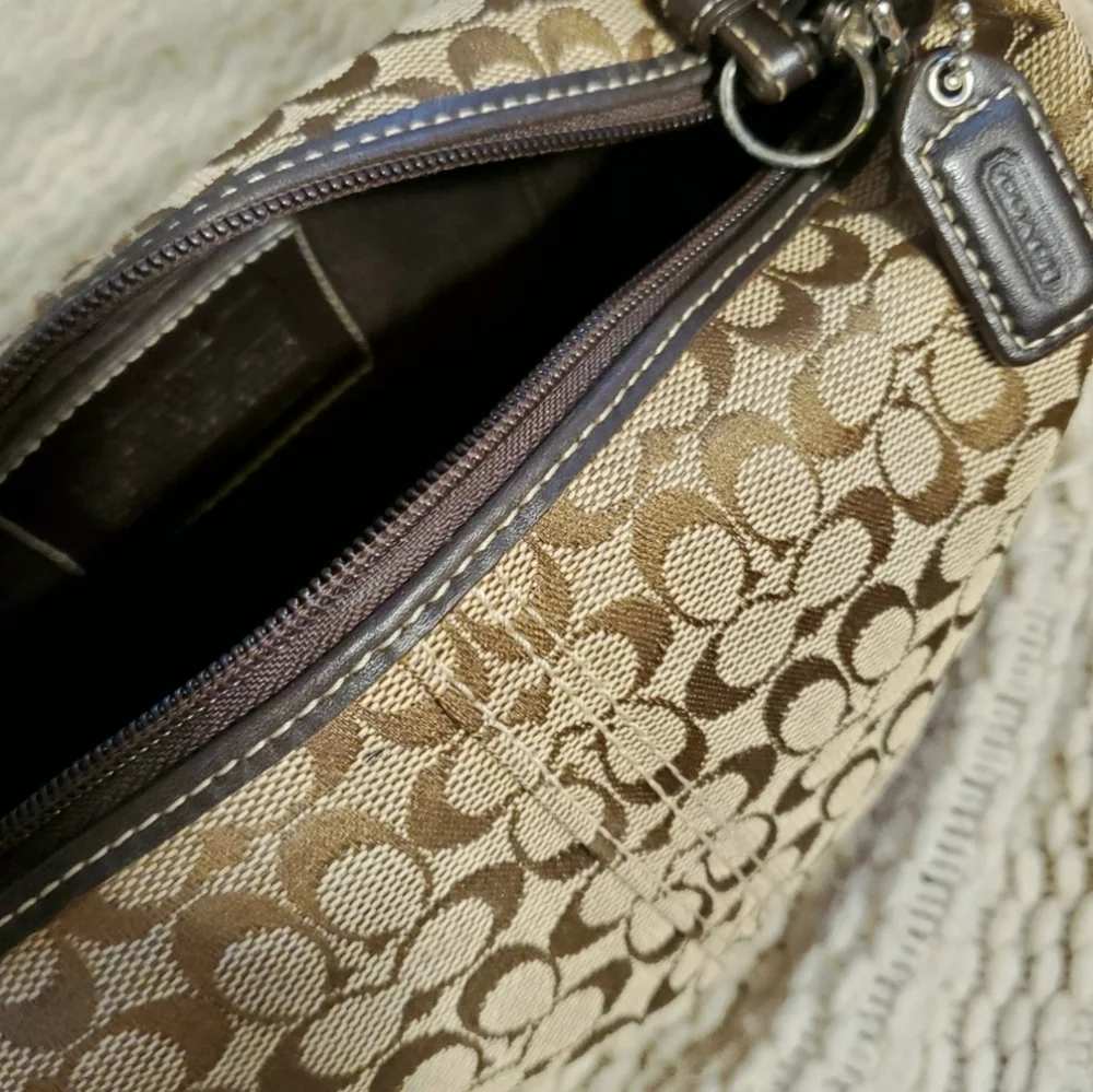 COACH SIGNATURE MINI PURSE - Picture 8 of 12